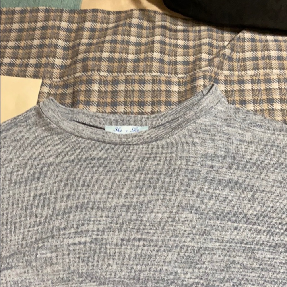 Pullover Top. Euc - image 5